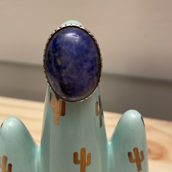 Large lapis lazuli stone and sterling silver ring size 8-8.5 - Picture 2 of 7